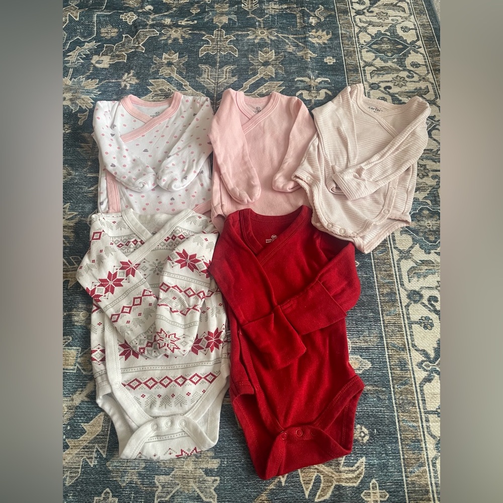 Newborn Honest Baby Clothing & Carters 5 piece long sleeved Baby Onesies kimonos
